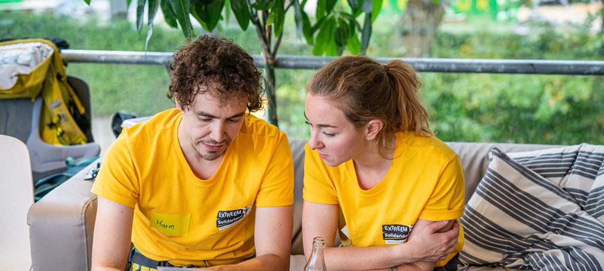 Foto van twee klimmers bij de klimmarathon 2023